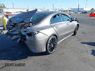 2023 Mercedes-Benz CLA 35 AMG z VIN W1K5J5BB1PN378880, wystawiony jako IAAI lot #40919485 z przebiegiem 14 011 mil mil oraz . Historia ofert i sprzedaży dostępna na DreamBid. Obrazek 4.