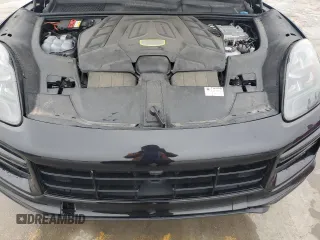 2021 Porsche Cayenne with VIN WP1AH2AY6MDA38066, listed as a Copart auction lot 44646275 with 24,178 mi miles and Salvage title. Bid and sale history available at DreamBid. Image 12.