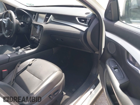 2019 Infiniti QX50 Essential z VIN 3PCAJ5M3XKF111873, wystawiony jako IAAI lot #42568626 z przebiegiem 37 384 mil mil oraz . Historia ofert i sprzedaży dostępna na DreamBid. Obrazek 5.