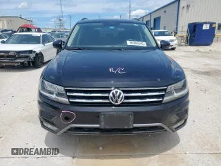 2018 Volkswagen Tiguan SEL with VIN 3VV2B7AX6JM017523, listed as a Copart auction lot 56386545 with 42,620 mi miles and Salvage title. Bid and sale history available at DreamBid. Image 5.