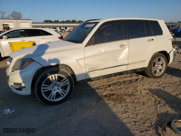 2013 Mercedes-Benz GLK-Class GLK 350 with VIN WDCGG5HB7DG014935, listed as a Copart auction lot 88257825 with 242,618 mi miles and Salvage Title. Bid and sale history available at carsss.com. Image 1.