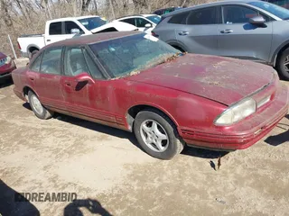 1993 Oldsmobile 88 z VIN 1G3HY53L7PH324217, wystawiony jako IAAI lot #41569329 z przebiegiem 195 116 mil mil oraz . Historia ofert i sprzedaży dostępna na DreamBid. Obrazek 1.