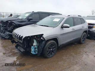 2016 Jeep Cherokee Latitude with VIN 1C4PJLCS8GW363504, listed as a IAAI auction lot 41543553 with 143,278 mi miles. Bid and sale history available at carsss.com. Image 18.