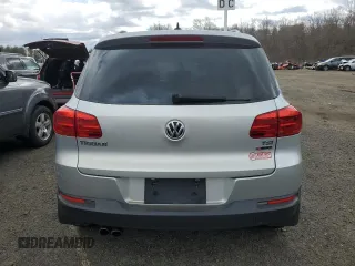 2017 Volkswagen Tiguan S with VIN WVGBV7AXXHK000128, listed as a Copart auction lot 47925435 with 140,257 mi miles and Clean Title. Bid and sale history available at DreamBid. Image 6.