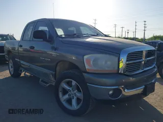 2006 Dodge 1500 SLT z VIN 1D7HU18206S656043, wystawiony jako IAAI lot #41983778 z przebiegiem 205 541 mil mil oraz . Historia ofert i sprzedaży dostępna na DreamBid. Obrazek 1.