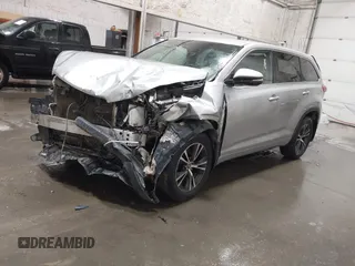 2018 Toyota Highlander LE with VIN 5TDBZRFH6JS849712, listed as a IAAI auction lot 41369832 with 70,482 mi miles and . Bid and sale history available at DreamBid. Image 18.
