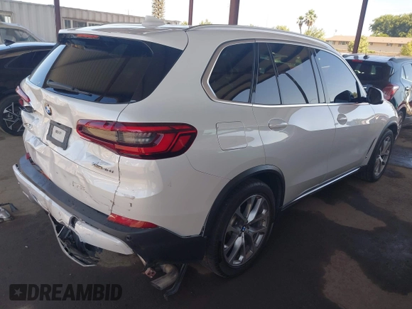 2019 BMW X5 xDrive40i с VIN 5UXCR6C50KLL02174, выставлен на аукционе IAAI как лот 42543971 с пробегом 126 989 миль миль и . История ставок и продаж доступна на DreamBid. Изображение 4.