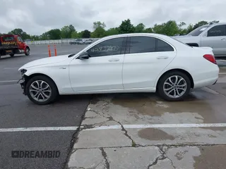 2016 Mercedes-Benz C 300 Luxury with VIN 55SWF4KB8GU109069, listed as a IAAI auction lot 42437473 with 102,135 mi miles and . Bid and sale history available at DreamBid. Image 15.