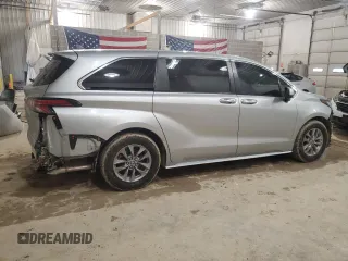 2022 Toyota Sienna XLE with VIN 5TDYRKEC3NS085248, listed as a Copart auction lot 51474975 with 88,812 mi miles and Salvage Title. Bid and sale history available at carsss.com. Image 3.