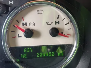2006 Ford F-150 XLT z VIN 1FTPW14556KB25310, wystawiony jako IAAI lot #42345739 z przebiegiem 204 452 mil mil oraz . Historia ofert i sprzedaży dostępna na DreamBid. Obrazek 16.