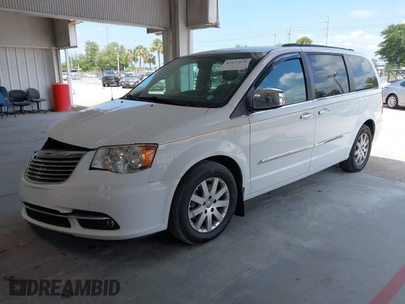 2016 Chrysler Town & Country Touring with VIN 2C4RC1BG5GR149731, listed as a IAAI auction lot 42127879 with 224,631 mi miles. Bid and sale history available at carsss.com. Image 18.