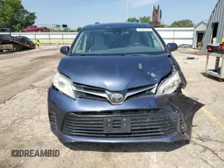 2018 Toyota Sienna LE Auto Access Seat with VIN 5TDKZ3DC5JS937221, listed as a Copart auction lot 59595765 with 118,790 mi miles and Salvage title. Bid and sale history available at DreamBid. Image 5.
