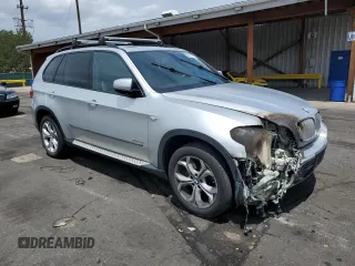 2013 BMW X5 xDrive50i with VIN 5UXZV8C58D0C14983, listed as a Copart auction lot 58820795 with 99,337 mi miles and Salvage title. Bid and sale history available at DreamBid. Image 4.