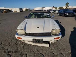 1995 Jaguar XJS with VIN SAJNX2741SC199729, listed as a Copart auction lot 76290164 with 199,627 mi miles and Clean Title. Bid and sale history available at carsss.com. Image 5.