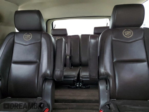 2014 Cadillac Escalade Platinum z VIN 1GYS4DEF6ER178624, wystawiony jako Copart lot #84922784 z przebiegiem 182 858 mil mil oraz Szkoda całkowita • Salvage title. Historia ofert i sprzedaży dostępna na DreamBid. Obrazek 10.