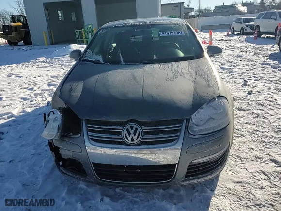 2010 Volkswagen Jetta Sedan Limited with VIN 3VWRZ7AJXAM037369, listed as a Copart auction lot 41679295 with 134,872 mi miles and Salvage Title. Bid and sale history available at carsss.com. Image 10.