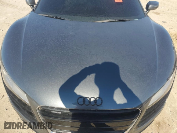 2014 Audi R8 z VIN WUAAUAFG0EN000936, wystawiony jako Copart lot #46513185 z przebiegiem Nie podano mil oraz Szkoda całkowita • Salvage title. Historia ofert i sprzedaży dostępna na DreamBid. Obrazek 11.