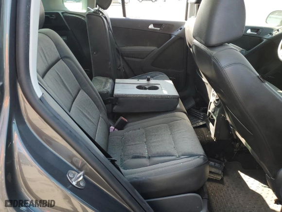 2016 Volkswagen Tiguan SEL with VIN WVGBV7AXXGW527304, listed as a Copart auction lot 62690154 with 77,551 mi miles and Salvage Title. Bid and sale history available at carsss.com. Image 11.