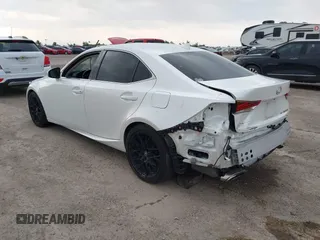 2017 Lexus IS 300 z VIN JTHCM1D21H5025621, wystawiony jako IAAI lot #42121222 z przebiegiem 81 709 mil mil oraz . Historia ofert i sprzedaży dostępna na DreamBid. Obrazek 3.