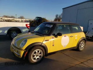2002 MINI Hardtop with VIN WMWRC33422TC35953, listed as a Copart auction lot 42347465 with 126,890 mi miles and Salvage Title. Bid and sale history available at DreamBid. Image 1.