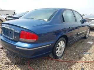 2003 Hyundai Sonata GLS with VIN KMHWF35H43A823050, listed as a IAAI auction lot 42112412 with 1 mi miles. Bid and sale history available at carsss.com. Image 4.