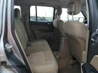 2013 Jeep Patriot Latitude z VIN 1C4NJRFB1DD101742, wystawiony jako Copart lot #59486385 z przebiegiem 92 001 mil mil oraz Czysty tytuł • Clean title. Historia ofert i sprzedaży dostępna na DreamBid. Obrazek 11.