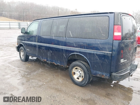 2006 Chevrolet Express Passenger z VIN 1GAHG35U361153432, wystawiony jako IAAI lot #41593860 z przebiegiem 160 774 mil mil oraz . Historia ofert i sprzedaży dostępna na DreamBid. Obrazek 3.