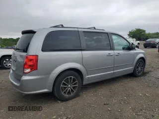 2015 Dodge Grand Caravan R/T with VIN 2C4RDGEG8FR607627, listed as a Copart auction lot 55865685 with 136,140 mi miles and Clean Title. Bid and sale history available at DreamBid. Image 3.