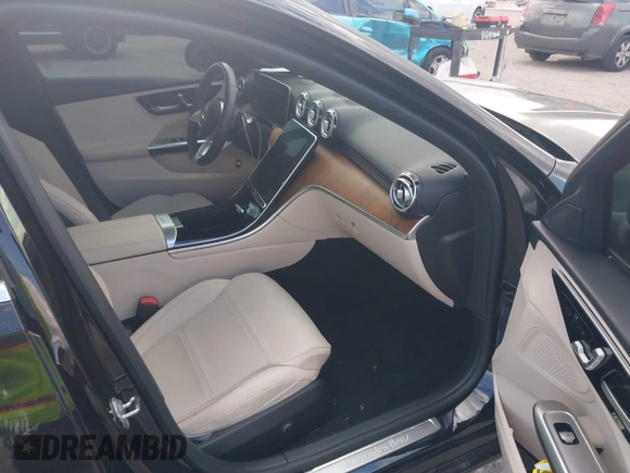 2022 Mercedes-Benz C 300 with VIN W1KAF4HB3NR042509, listed as a IAAI auction lot 41545611 with 24,121 mi miles and . Bid and sale history available at DreamBid. Image 5.