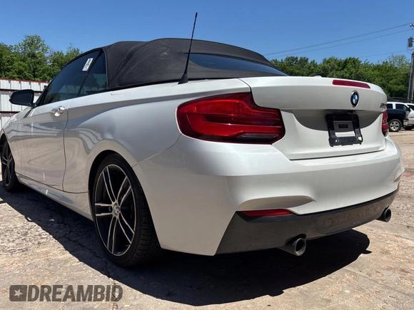 2018 BMW 2 Series M240i with VIN WBA2N1C56JVC28015, listed as a Copart auction lot 55881055 with 68,268 mi miles and Clean Title. Bid and sale history available at carsss.com. Image 3.