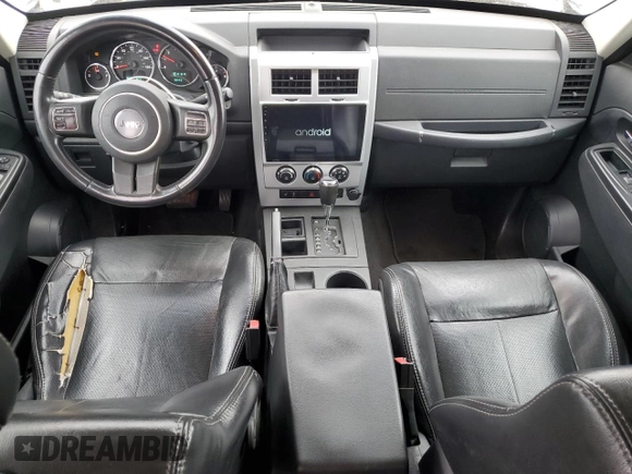 2012 Jeep Liberty Sport z VIN 1C4PJLAK4CW180680, wystawiony jako Copart lot #59358785 z przebiegiem 137 036 mil mil oraz Szkoda całkowita • Salvage title. Historia ofert i sprzedaży dostępna na DreamBid. Obrazek 8.