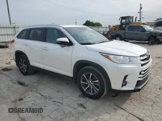2019 Toyota Highlander SE with VIN 5TDJZRFH5KS917107, listed as a Copart auction lot 60798935 with 55,397 mi miles and Salvage title. Bid and sale history available at DreamBid. Image 4.
