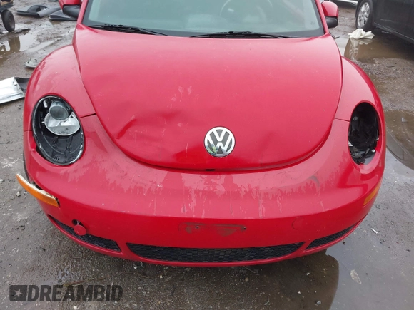 2006 Volkswagen New Beetle Coupe with VIN 3VWRW31C46M409251, listed as a IAAI auction lot 41413298 with 129,972 mi miles. Bid and sale history available at carsss.com. Image 6.