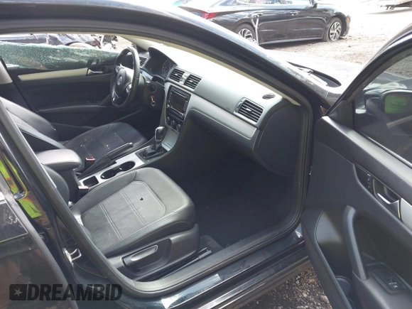 2013 Volkswagen Passat SE w/Sunroof & Nav with VIN 1VWBP7A35DC133246, listed as a IAAI auction lot 41972079 with 97,785 mi miles. Bid and sale history available at carsss.com. Image 5.