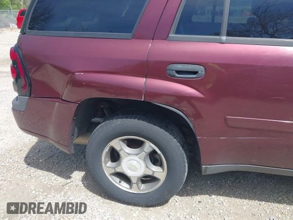 2007 Chevrolet TrailBlazer LS with VIN 1GNDS13S172275140, listed as a IAAI auction lot 42129093 with 212,903 mi miles and . Bid and sale history available at DreamBid. Image 20.