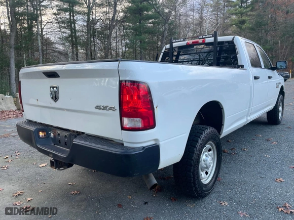 2018 Ram 2500 Tradesman with VIN 3C6UR5HJ5JG278642, listed as a Copart auction lot 80379264 with 147,820 mi miles and Clean Title. Bid and sale history available at carsss.com. Image 4.