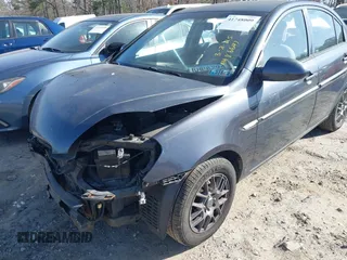 2009 Hyundai Accent Auto GLS with VIN KMHCN46C79U286647, listed as a IAAI auction lot 41748009 with 154,492 mi miles. Bid and sale history available at carsss.com. Image 6.