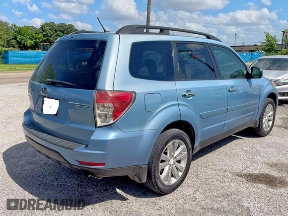 2012 Subaru Forester X Premium with VIN JF2SHBDC5CH406302, listed as a Copart auction lot 62221225 with 225,830 mi miles and Clean title. Bid and sale history available at DreamBid. Image 4.