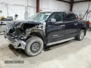 2013 Toyota Tundra Limited z VIN 5TFHY5F11DX272742, wystawiony jako Copart lot #82878854 z przebiegiem Nie podano mil oraz Czysty tytuł • Clean title. Historia ofert i sprzedaży dostępna na DreamBid. Obrazek 1.