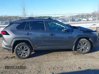 2024 Toyota RAV4 Hybrid XLE Premium with VIN 4T3B6RFV4RU146232, listed as a IAAI auction lot 41309703 with 15,082 mi miles. Bid and sale history available at carsss.com. Image 13.