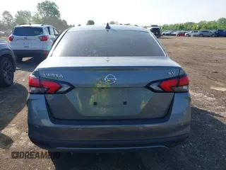 2021 Nissan Versa SV z VIN 3N1CN8EV8ML863691, wystawiony jako IAAI lot #42252948 z przebiegiem 97 339 mil mil oraz . Historia ofert i sprzedaży dostępna na DreamBid. Obrazek 16.