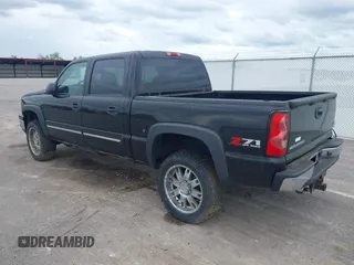 2007 Chevrolet Silverado 1500 LT3 with VIN 2GCEK13Z871177099, listed as a IAAI auction lot 42144567 with 207,622 mi miles and . Bid and sale history available at DreamBid. Image 3.