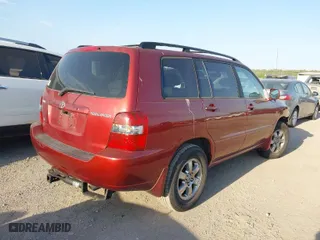 2005 Toyota Highlander with VIN JTEGP21A950079653, listed as a IAAI auction lot 42032474 with 204,316 mi miles. Bid and sale history available at carsss.com. Image 4.