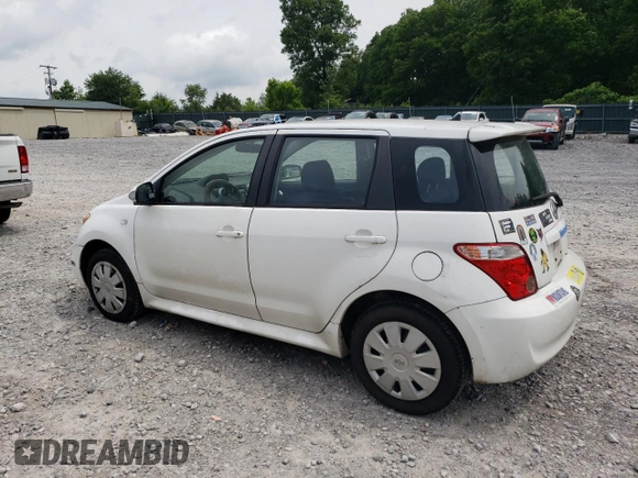2006 Scion xA z VIN JTKKT624060141526, wystawiony jako Copart lot #57672265 z przebiegiem 212 884 mil mil oraz Czysty tytuł • Clean title. Historia ofert i sprzedaży dostępna na DreamBid. Obrazek 2.