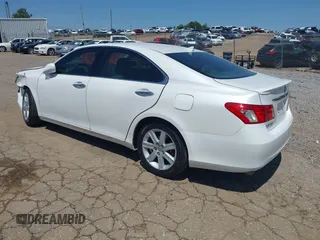 2008 Lexus ES 350 with VIN JTHBJ46G882270626, listed as a IAAI auction lot 42038634 with 175,709 mi miles. Bid and sale history available at carsss.com. Image 3.