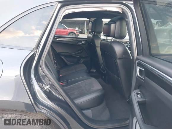 2018 Porsche Macan with VIN WP1AA2A53JLB05430, listed as a IAAI auction lot 41575202 with 65,834 mi miles. Bid and sale history available at carsss.com. Image 8.
