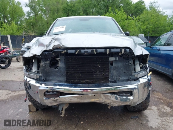 2015 Ram 2500 Tradesman с VIN 3C6UR5CL6FG527773, выставлен на аукционе IAAI как лот 42144668 с пробегом 202 758 миль миль и . История ставок и продаж доступна на DreamBid. Изображение 12.