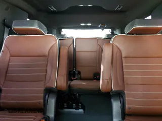 2023 GMC Yukon Denali Ultimate with VIN 1GKS2EKL7PR381606, listed as a Copart auction lot 43817325 with 27,272 mi miles and Salvage Title. Bid and sale history available at carsss.com. Image 10.