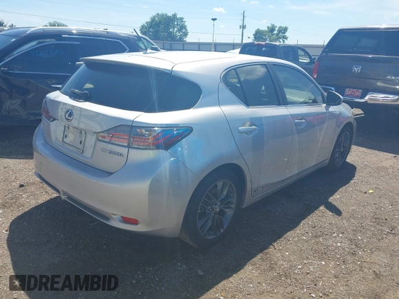 2012 Lexus CT 200h z VIN JTHKD5BH4C2095618, wystawiony jako IAAI lot #42167936 z przebiegiem 80 019 mil mil oraz . Historia ofert i sprzedaży dostępna na DreamBid. Obrazek 4.