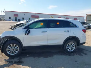 2020 Kia Sorento LX with VIN 5XYPG4A30LG711402, listed as a IAAI auction lot 41337495 with 1 mi miles. Bid and sale history available at carsss.com. Image 15.